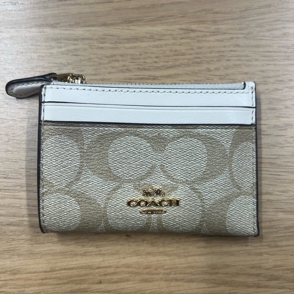 COACH Mini Skinny ID Case - Signature Canvas - Picture 3 of 7